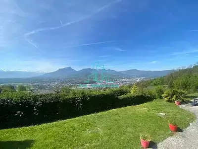 Maison, 331,84 m²