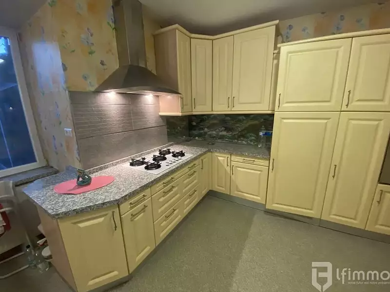 Maison, 230 m²