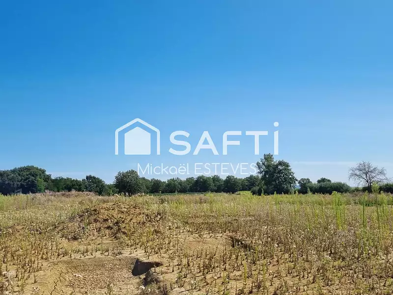 Terrain, 716 m²
