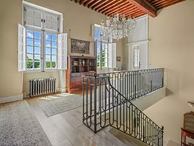 Maison, 749 m²