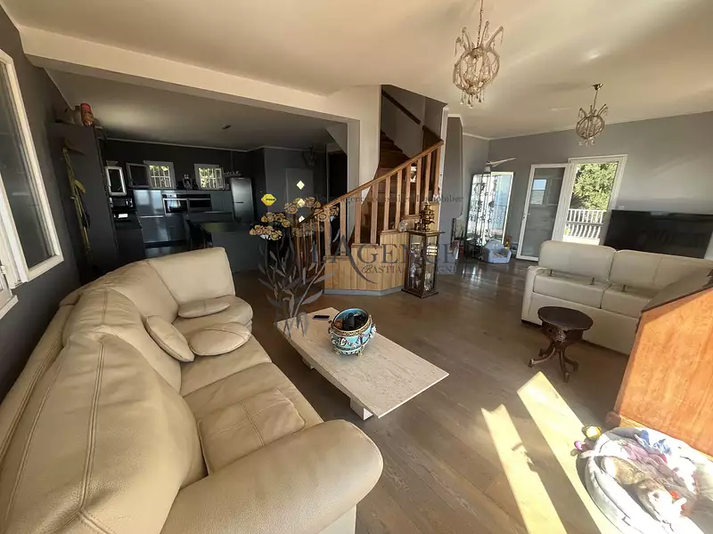 Maison, 190 m²