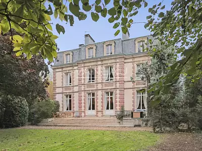 Maison, 600 m²