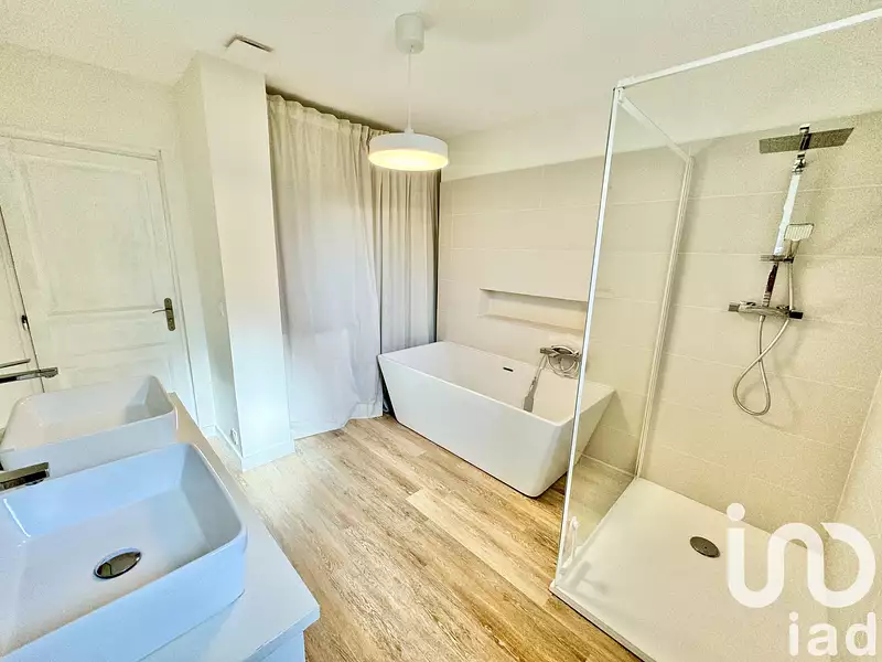 Maison, 165 m²