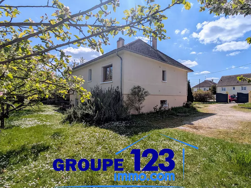 Maison, 77 m²