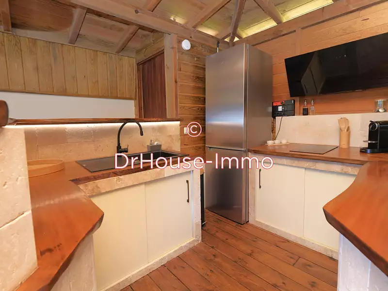Immeuble, 180 m²