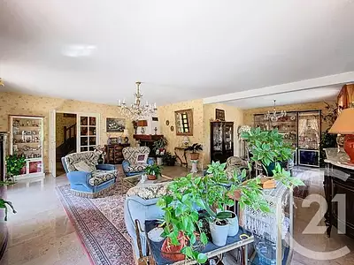 Maison, 215 m²
