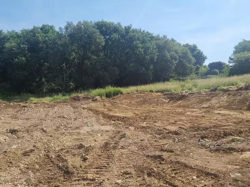 Terrain, 650 m²