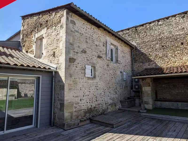 Maison, 250 m²
