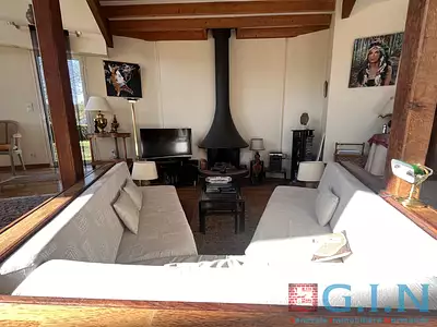 Maison, 235 m²