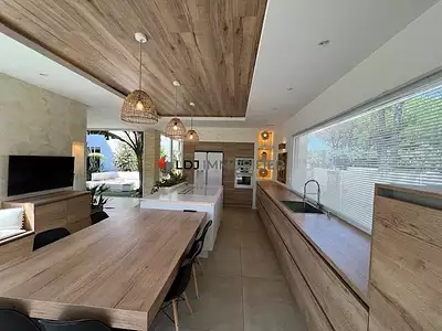 Maison, 278 m²