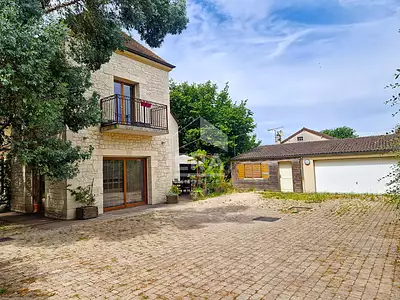 Maison, 230 m²
