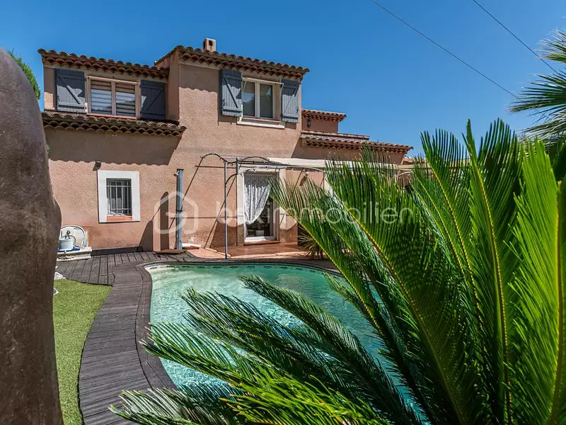 Maison, 124 m²