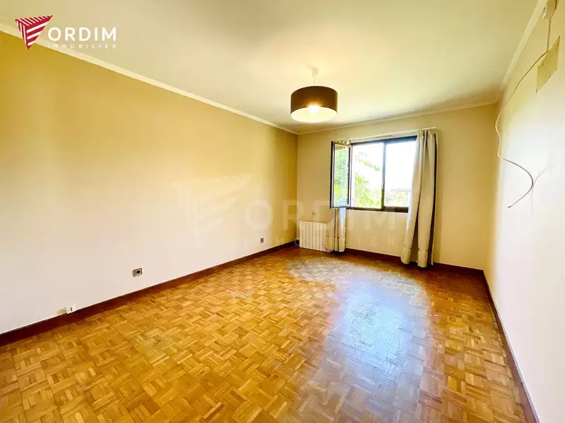 Maison, 166 m²