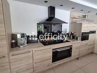 Maison, 310 m²