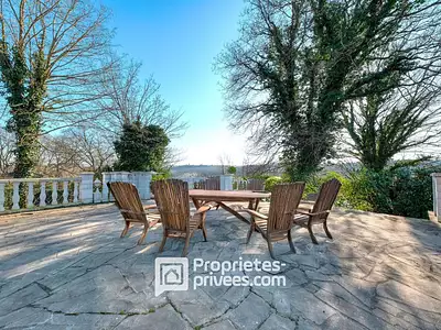 Maison, 370 m²