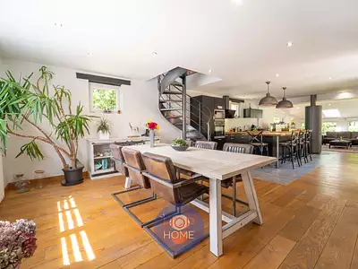Maison, 220 m²