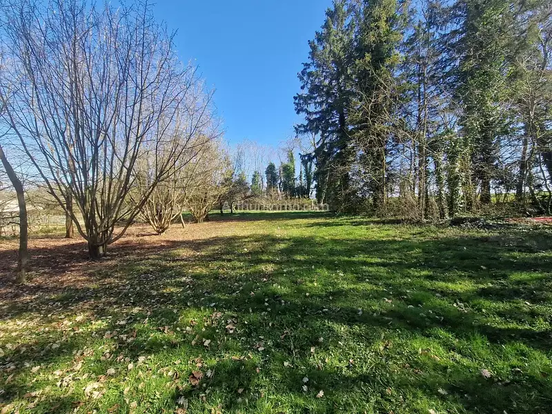 Terrain, 4 368 m²