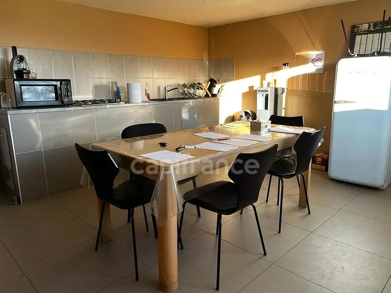 Immeuble, 850 m²