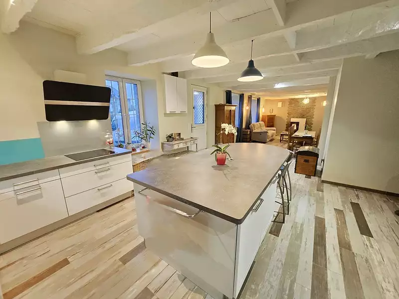 Maison, 166 m²