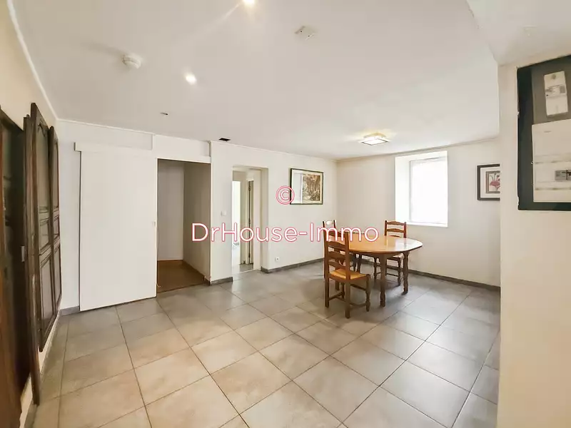 Maison, 168 m²