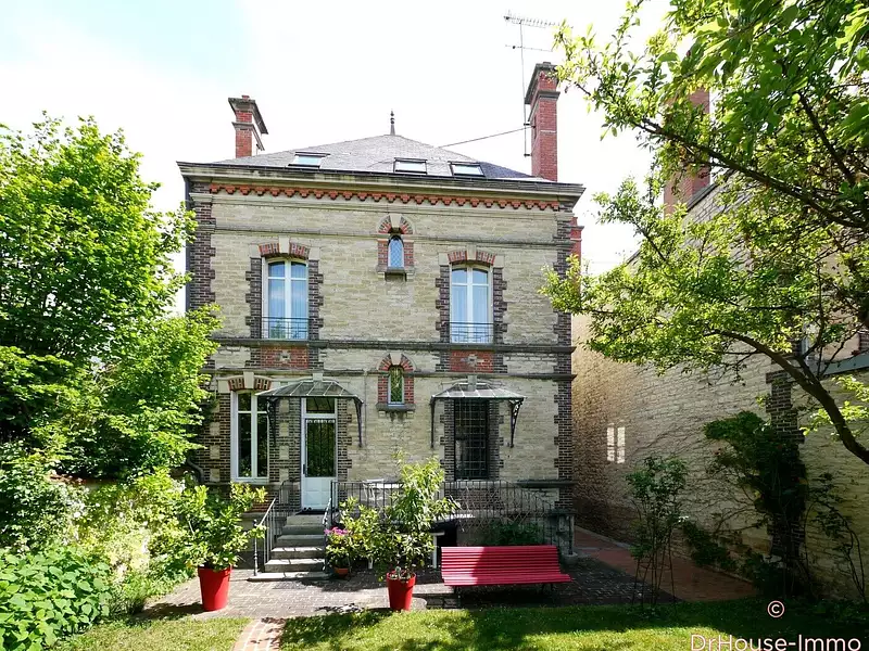 Maison, 237 m²