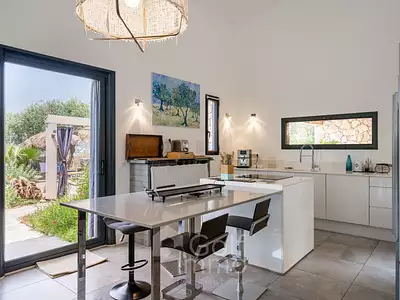 Maison, 220 m²