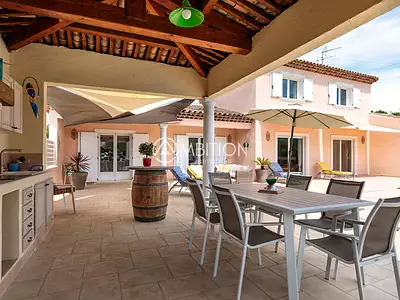 Maison, 267 m²