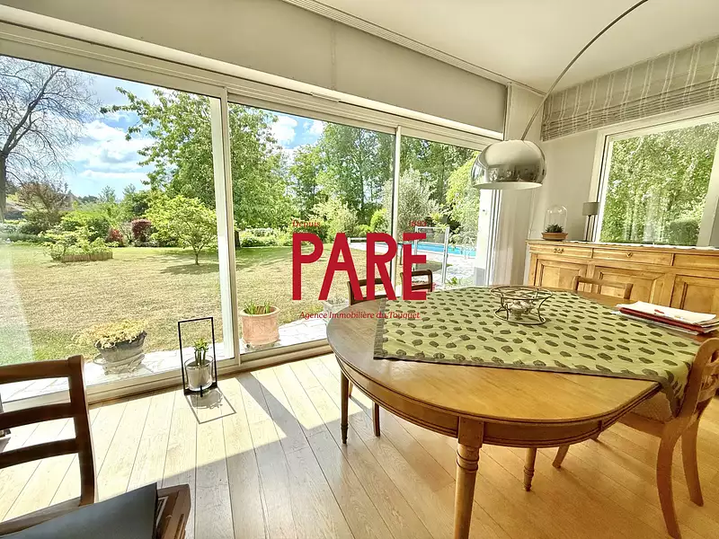 Maison, 235 m²