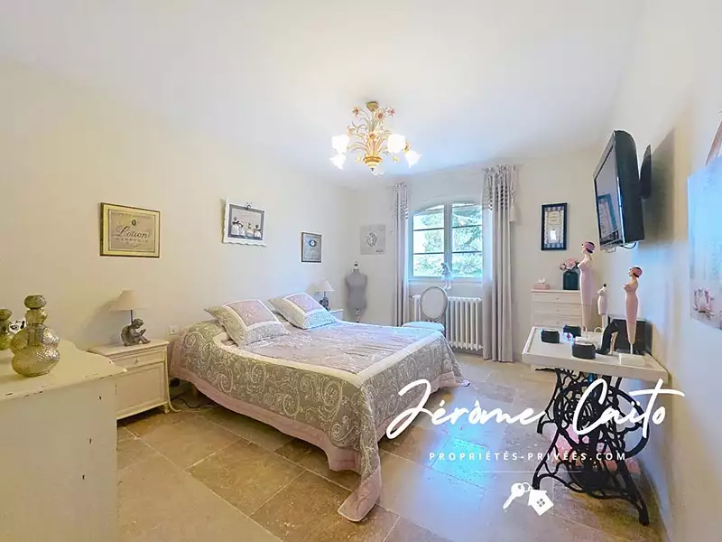 Maison, 178 m²