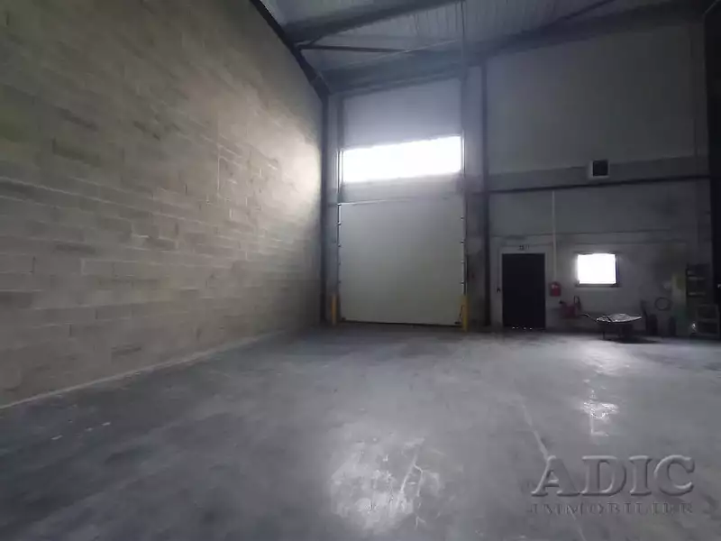Divers, 300 m²