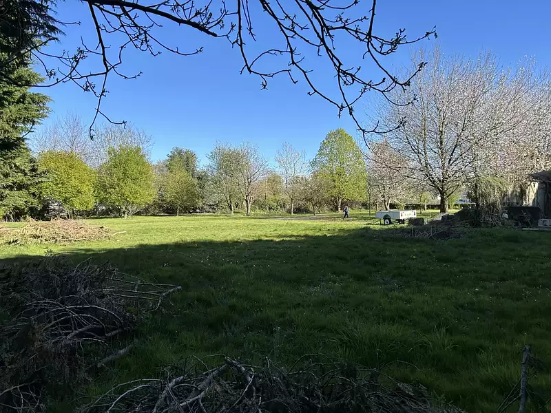 Terrain, 1 100 m²