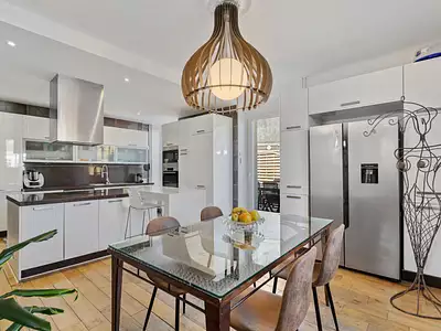 Maison, 260 m²