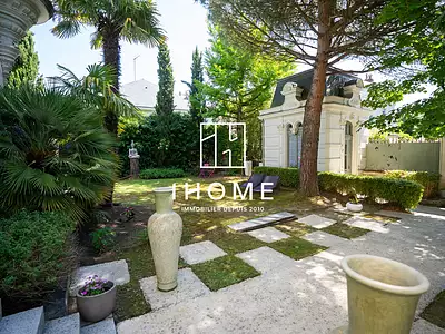 Maison, 225 m²