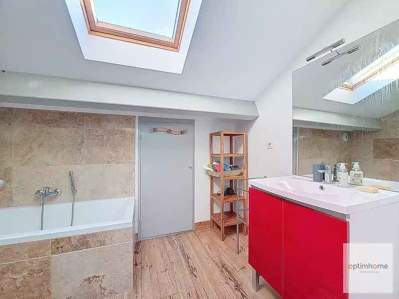 Maison, 235 m²