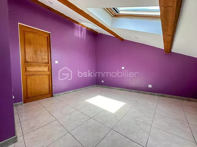 Immeuble, 196 m²
