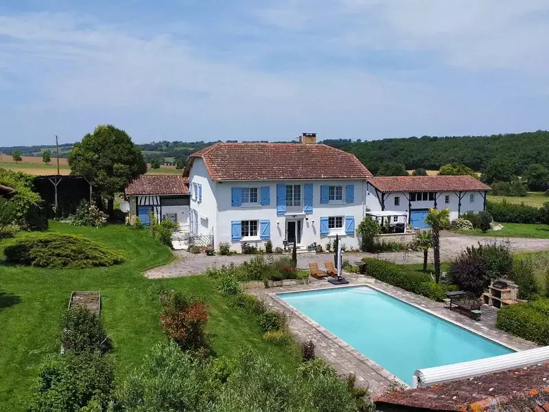 Maison, 325 m²