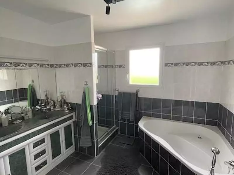 Maison, 142 m²
