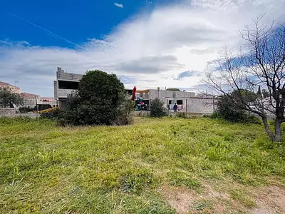 Terrain, 305 m²