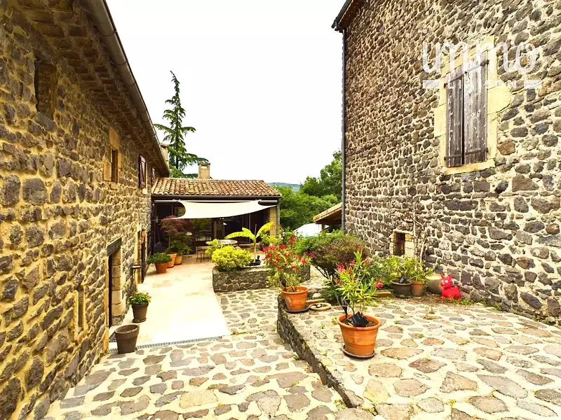 Maison, 212 m²