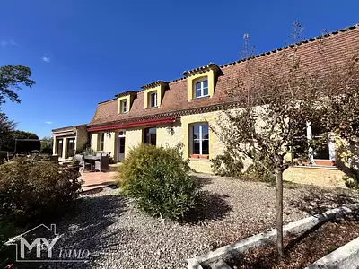 Maison, 372,1 m²