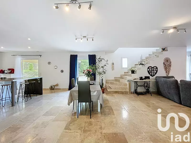 Maison, 212 m²