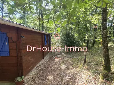 Terrain, 2 560 m²