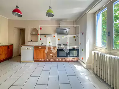 Maison, 204 m²