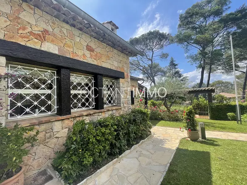 Maison, 260 m²
