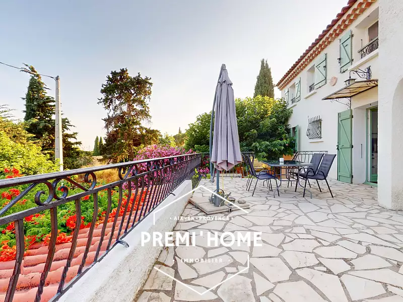 Maison, 211 m²