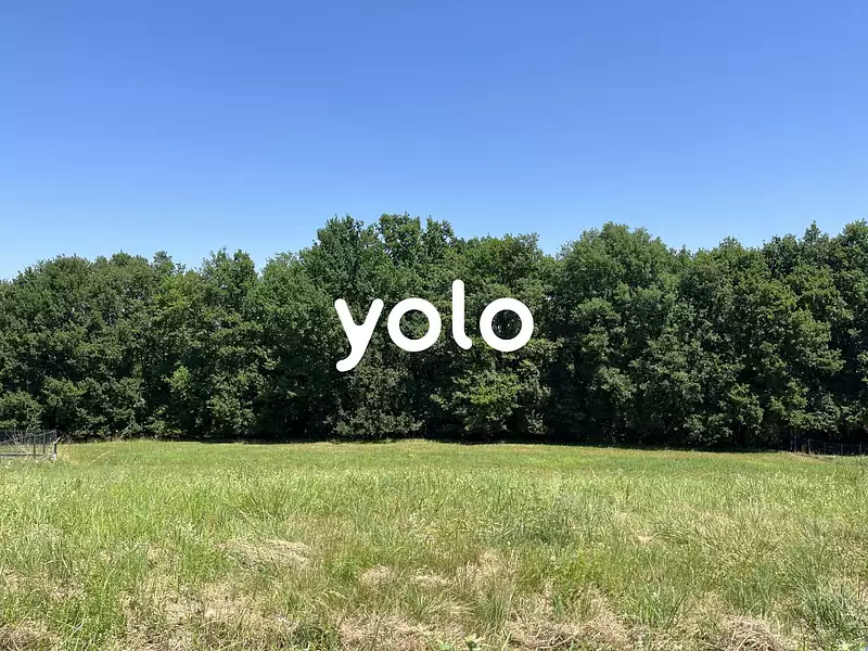Terrain, 823 m²