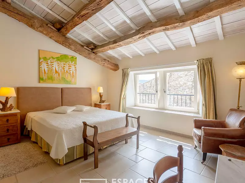 Maison, 280 m²