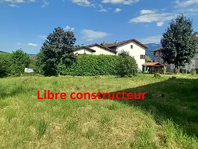 Terrain, 590 m²