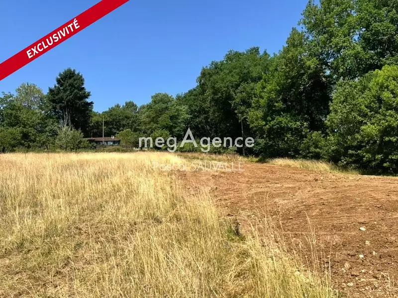Terrain, 1 320 m²