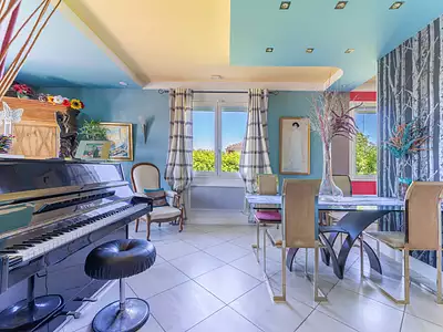 Maison, 261 m²